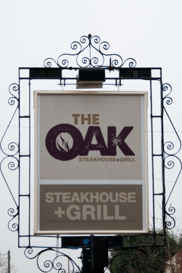 Oak Inn Upton Snodsbury ภายนอก รูปภาพ